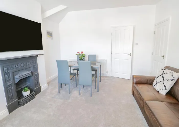 10 Carmen Sylva Road