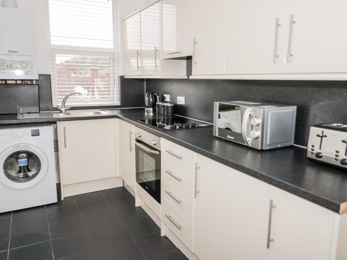 Apartment 10 Carmen Sylva Road *